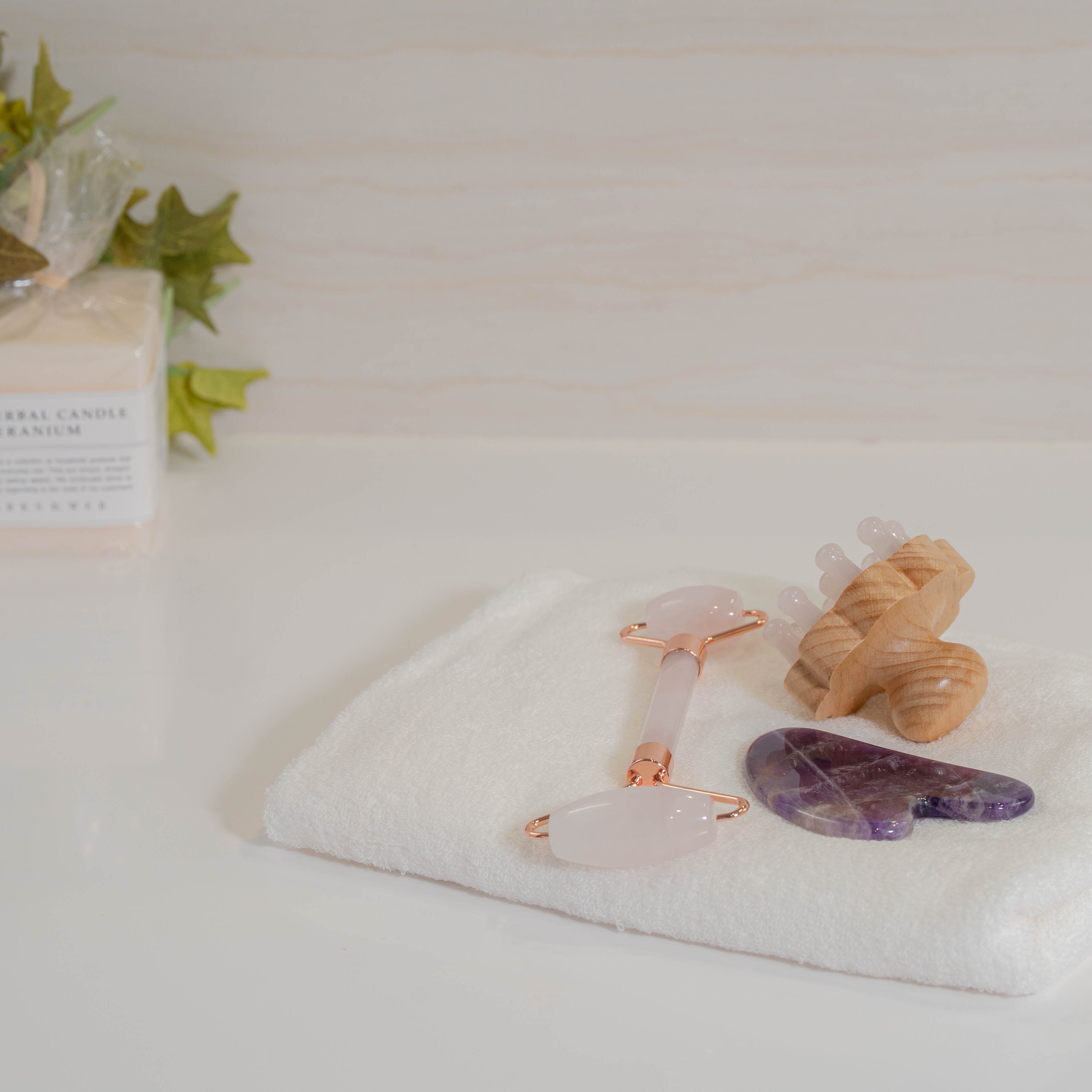 9 Teeth Crystal Head Massager